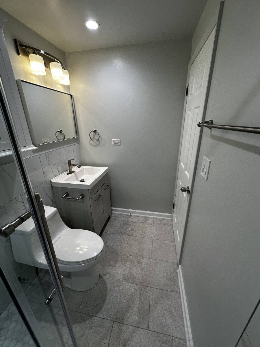 Small Bathroom Remodeling Cost in Chicago Suburbs – 2026 Guide